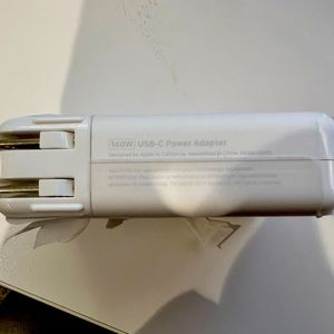 Apple MagSafe 3 charger with 140w adapter
